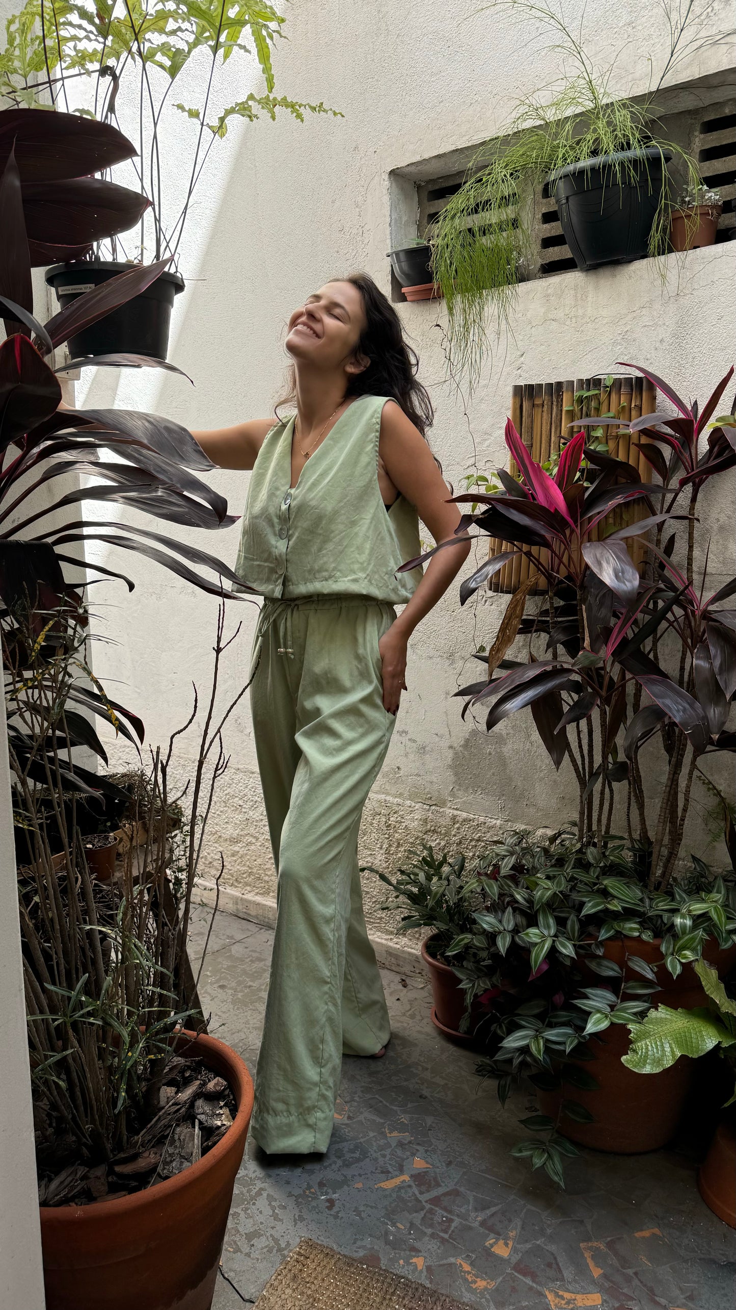 Calça Cintura Alta com elástico na cintura