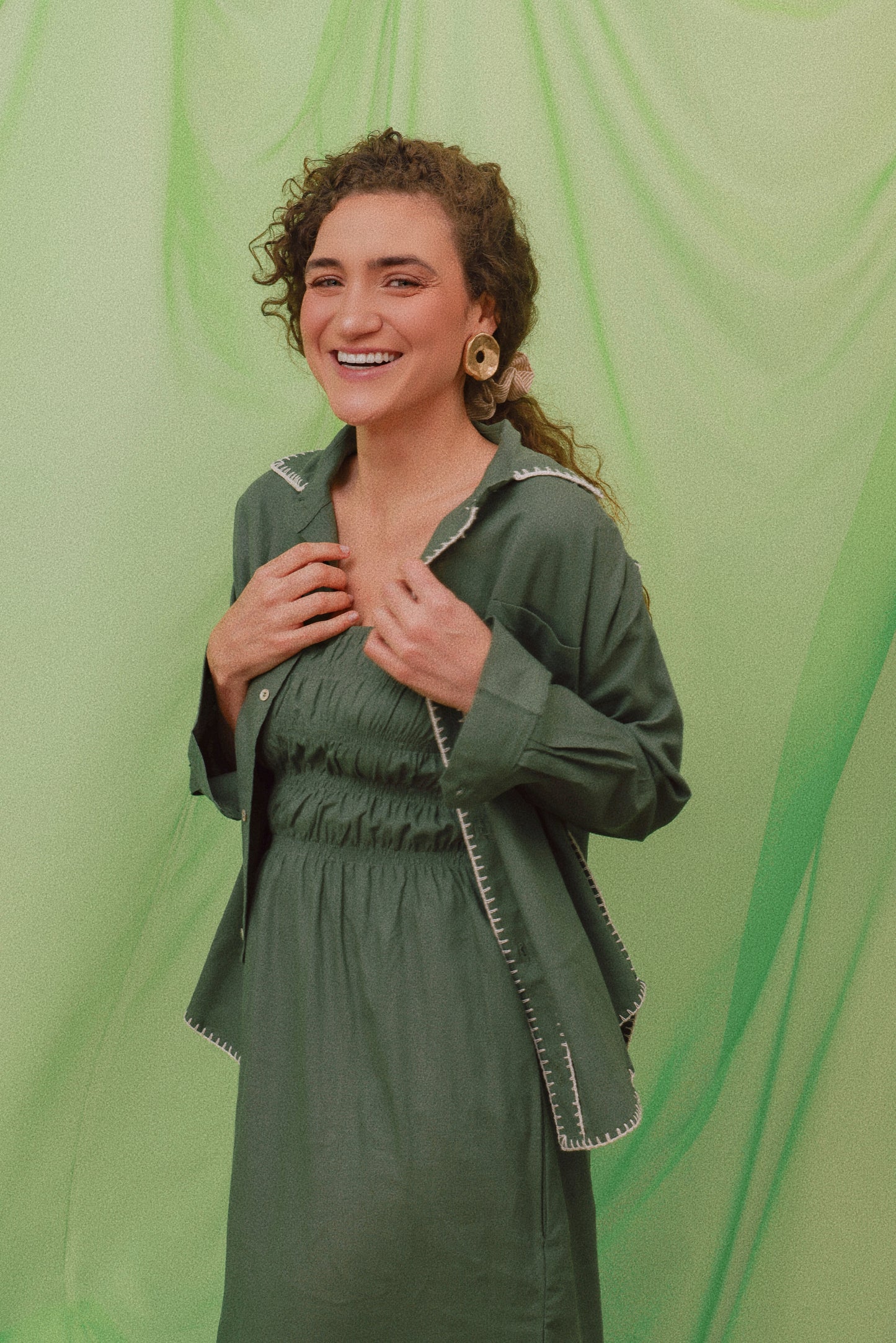 Vestido de Linho com Crochê Verde Musgo