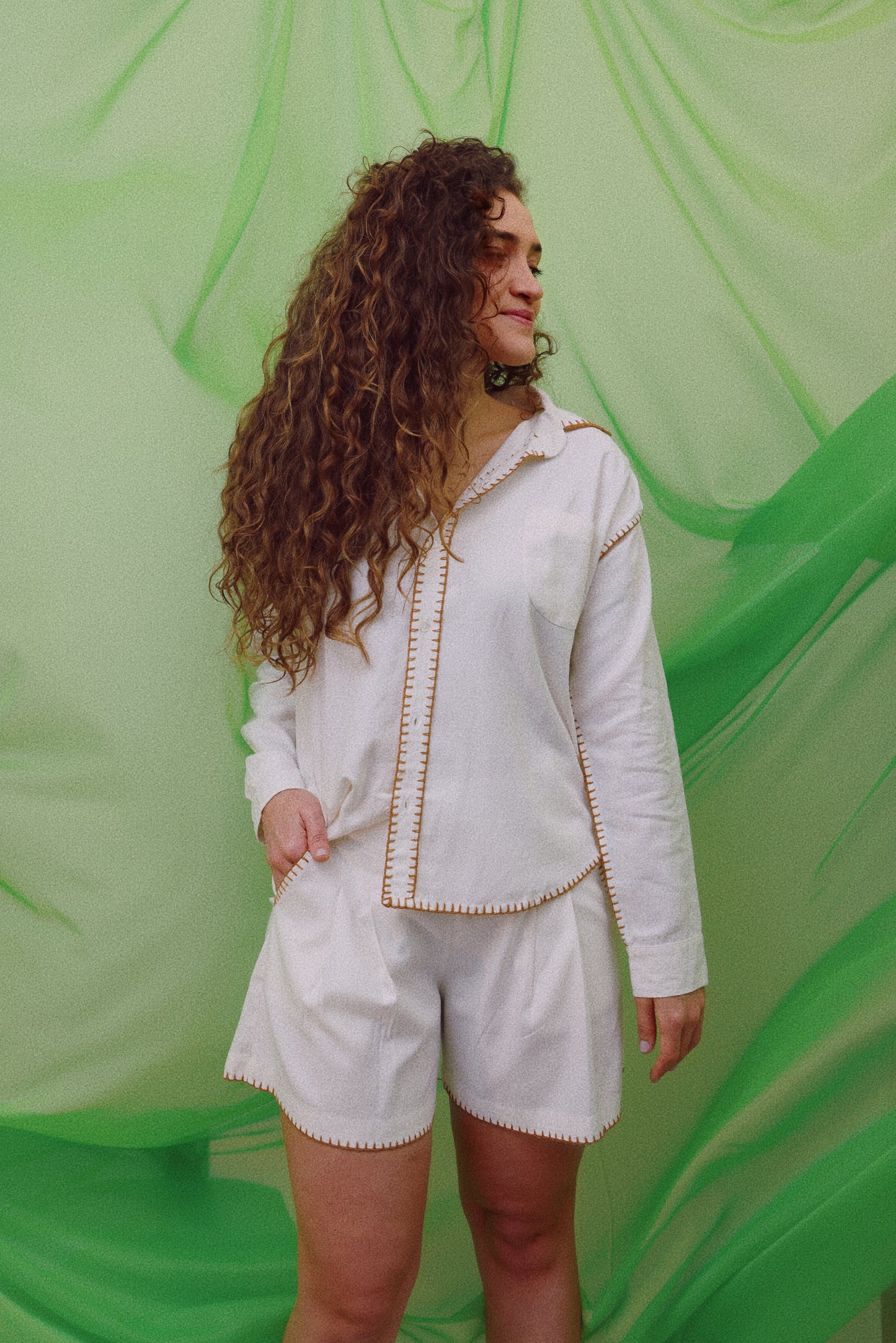 Shorts de Linho Branco com Crochê