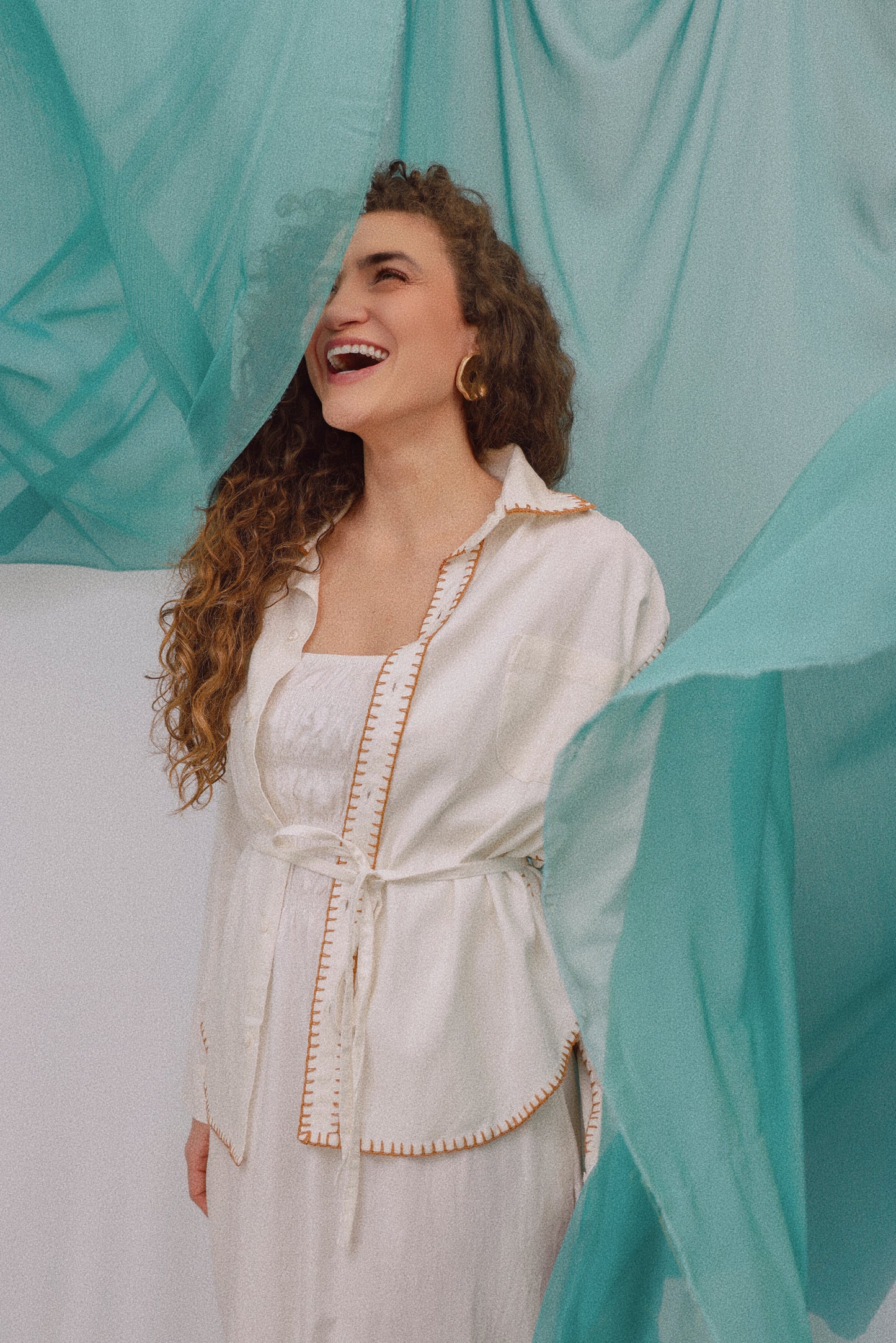 Vestido de Linho com Crochê Branco