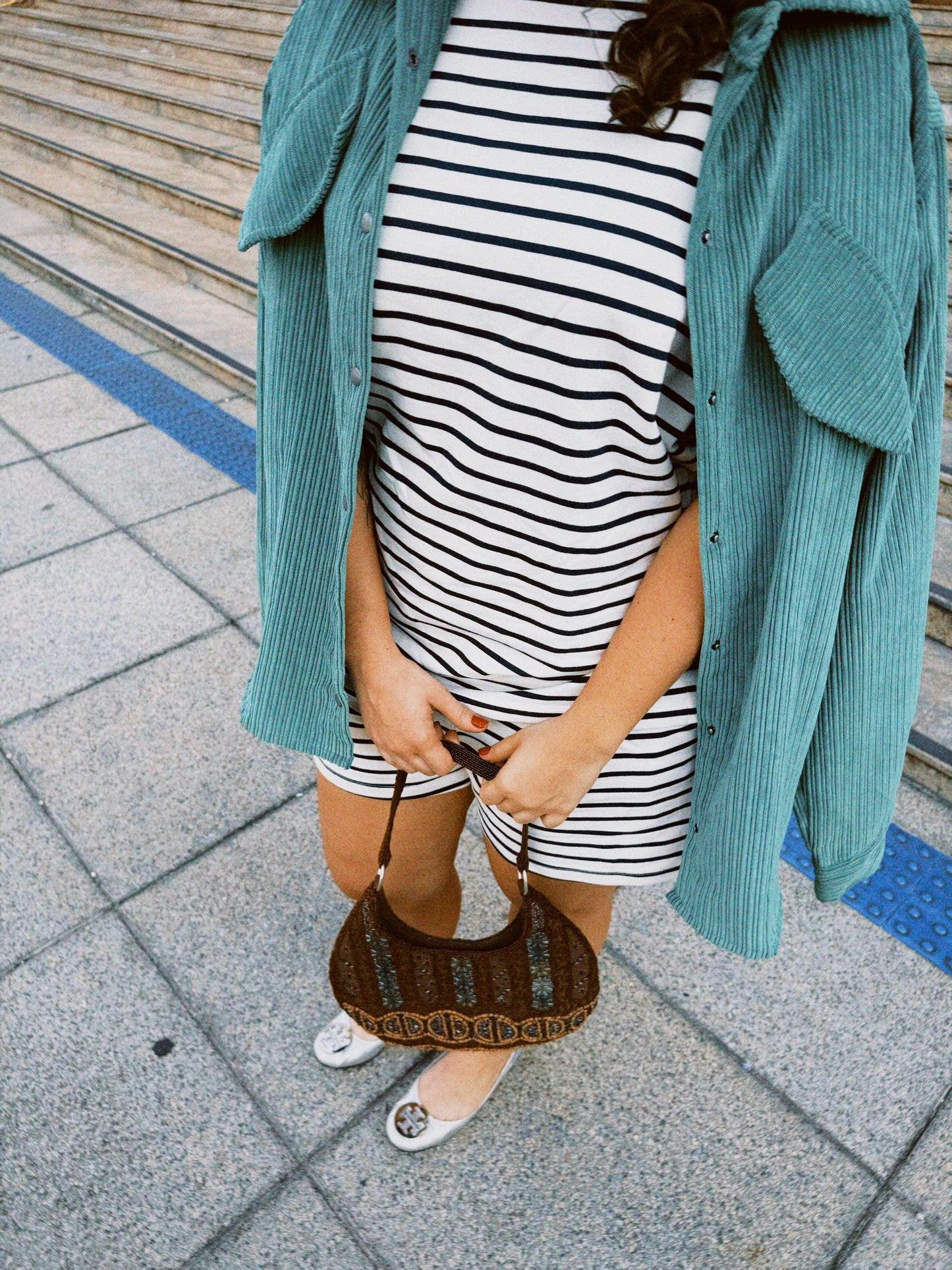 Shorts de Malha Listrado Branco e Azul Marinho